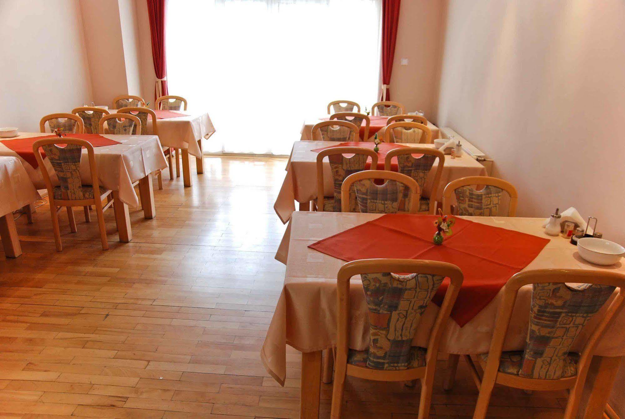 Pension Cluj Екстер'єр фото