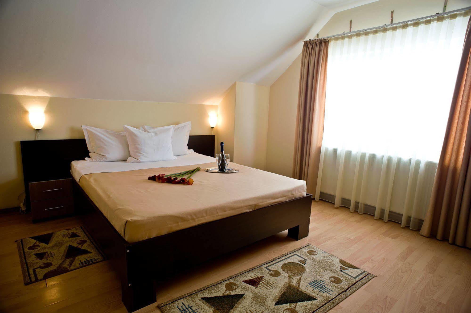 Pension Cluj Екстер'єр фото